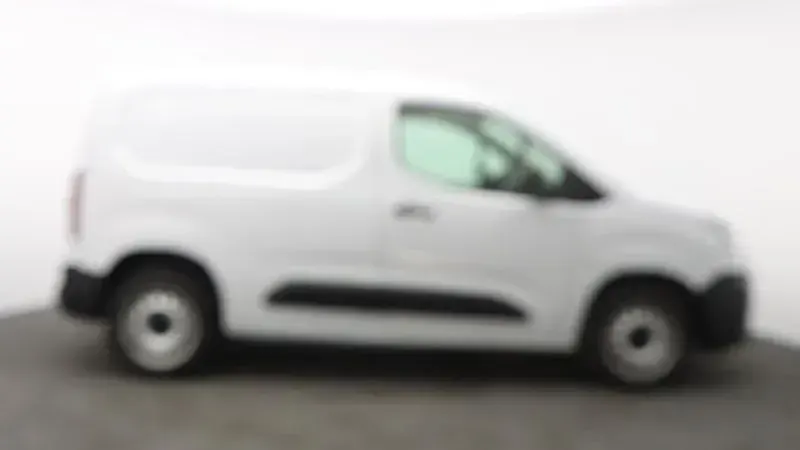 Second-hand Citroën Berlingo PureTech 110 CP (80 kW) 2023 Alb Monovolum