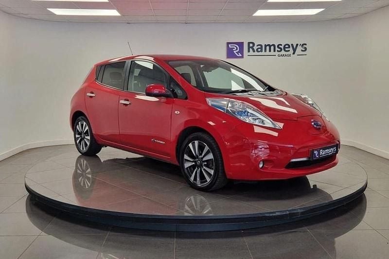 Red Used 2017 Nissan Leaf Tekna Hatchback | £5,463 (Good price) - Image 1/1