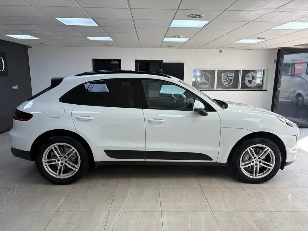 Used Porsche Macan 258 HP (189 kW) 2017 White SUV
