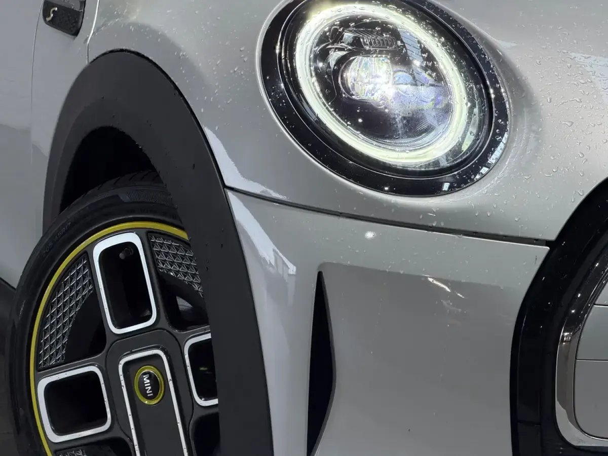 Used Mini Cooper SE Hatch 33 kW (45 HP) 2021 Silver Hatchback