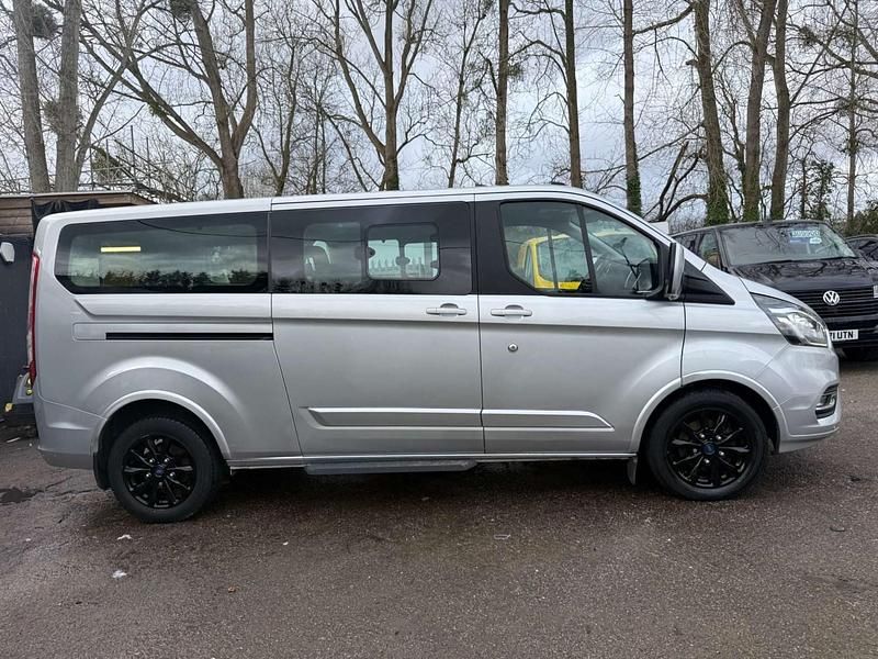 Used Ford Tourneo Custom Titanium 2022 Silver Van