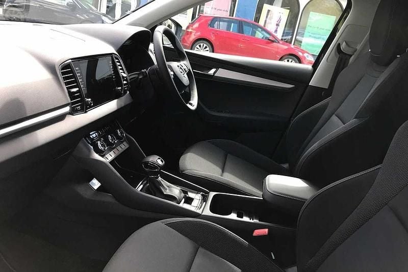 Used Skoda Karoq SE Drive 148 HP (108 kW) 2024 Black magic pearl effect SUV