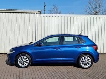 Käytetty VW Polo Style 95 HP (69 kW) 2023 Sininen Viistoperä