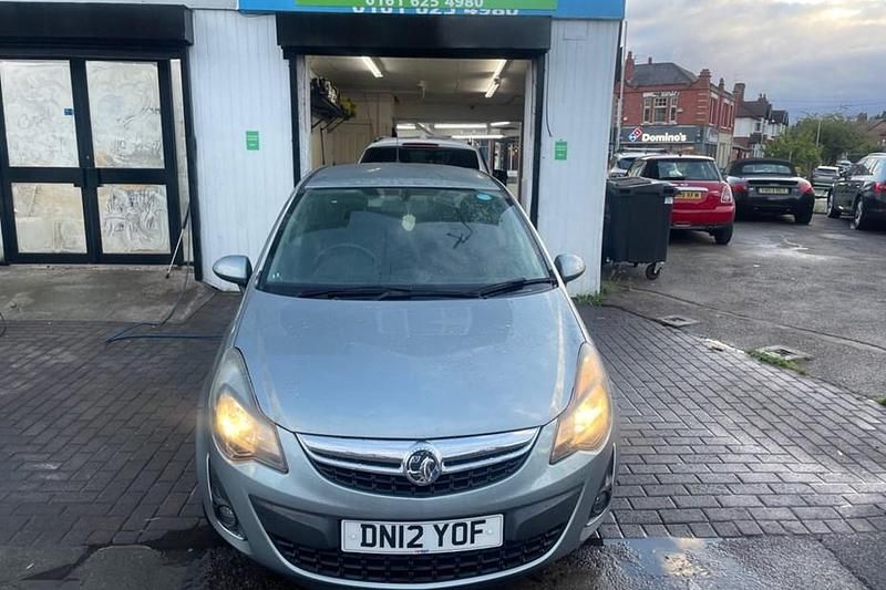 Used Vauxhall Corsa 90 HP (66 kW) 2012 Silver Hatchback