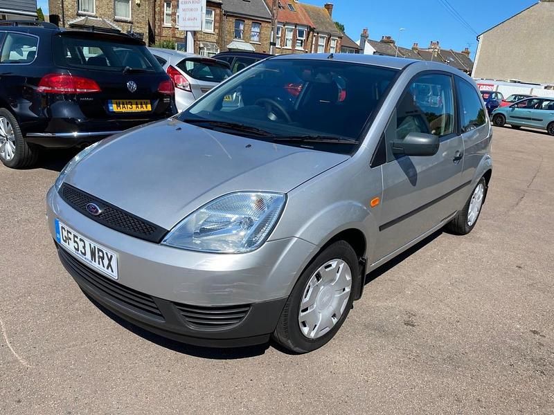 Silver Used 2003 Ford Fiesta Hatchback | £1,695 (Expensive) - Image 1/4