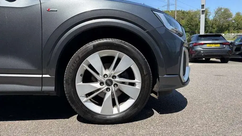 Used Audi Q2 S-Line 150 HP (110 kW) 2024 Grey SUV