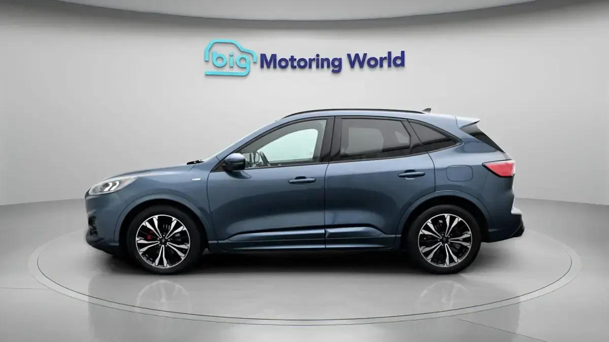 Used Ford Kuga ST-Line X 120 HP (88 kW) 2021 Blue SUV