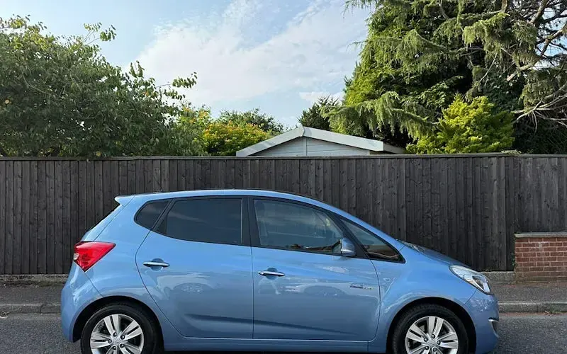 Used Hyundai ix20 SE 116 HP (85 kW) 2018 Blue Hatchback