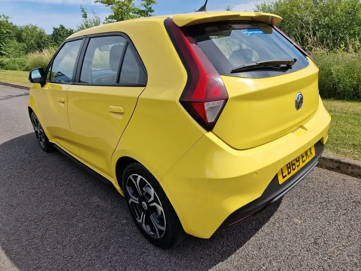 Used MG MG3 Exclusive 106 HP (77 kW) 2019 Yellow Hatchback