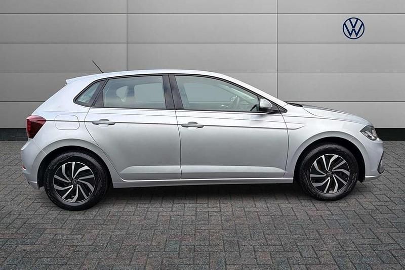Used VW Polo Life 95 HP (69 kW) 2023 Silver Hatchback
