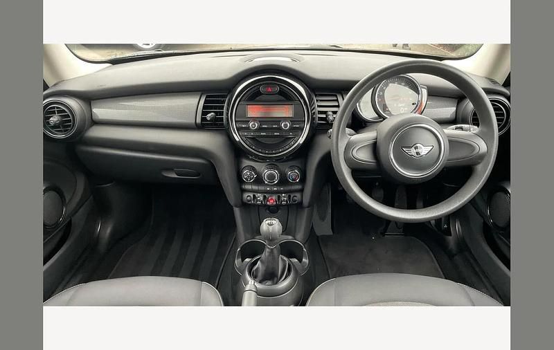 Used Mini Cooper Hatch 136 HP (100 kW) 2017 Grey Hatchback