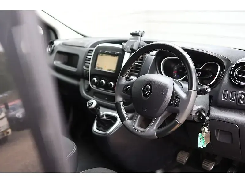 Używany Renault Trafic 2021 Czarny