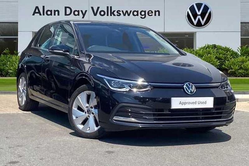Used 2021 VW Golf VIII Style | £19,100 (Good price) - Image 1/4