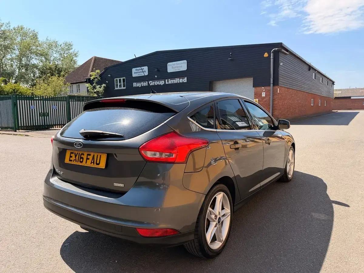 Used Ford Focus Zetec 2016 Grey Hatchback