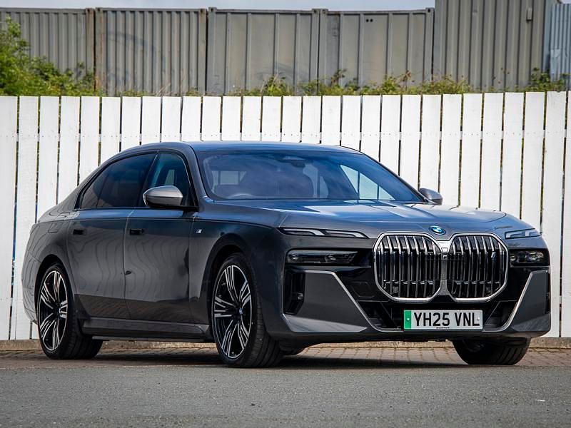 Grey New 2025 BMW i7 M Sport Sedan | £98,898 - Image 1/4