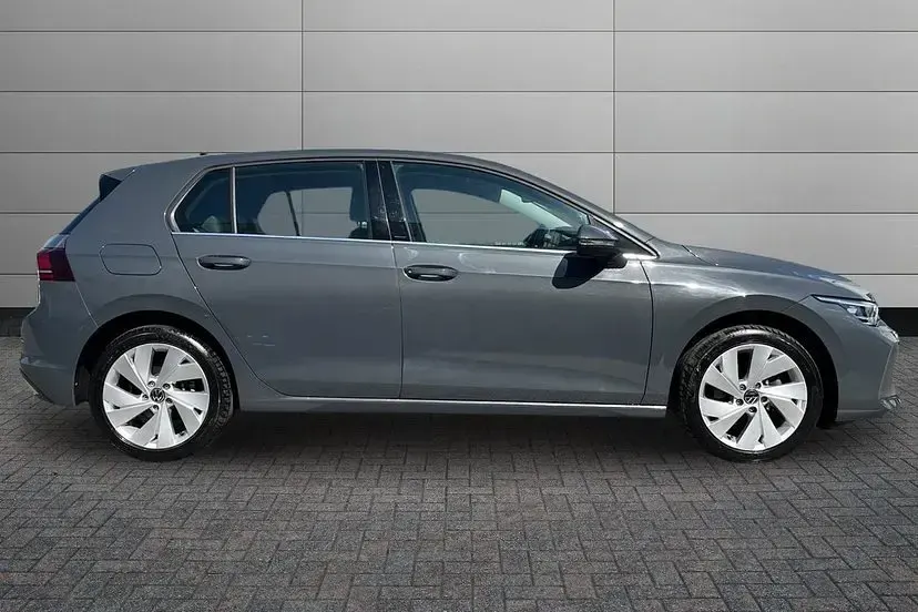 Used VW Golf VIII Style 150 HP (110 kW) 2025 Dolphin grey Hatchback