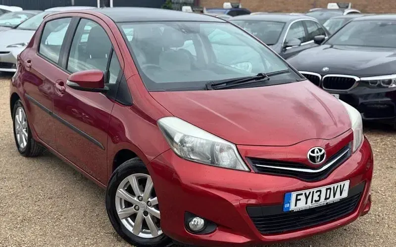 Used Toyota Yaris 101 HP (74 kW) 2013 Hatchback