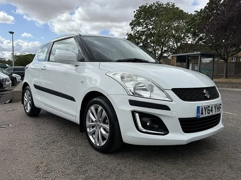 Used Suzuki Swift SZ3 94 HP (69 kW) 2014 White Hatchback