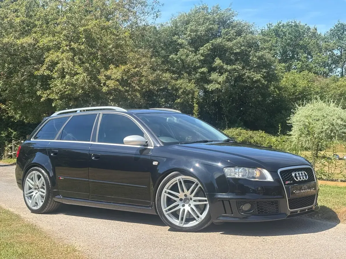 Used Audi RS4 Comfort 420 HP (308 kW) 2007 Black Estate