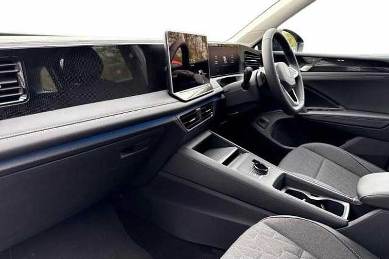 Używany VW Tiguan Life 204 KM (150 kW) 2026 Czarny SUV