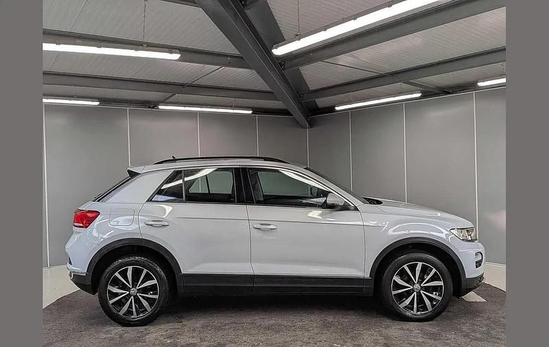 Used VW T-Roc SE 115 HP (84 kW) 2020 Silver SUV