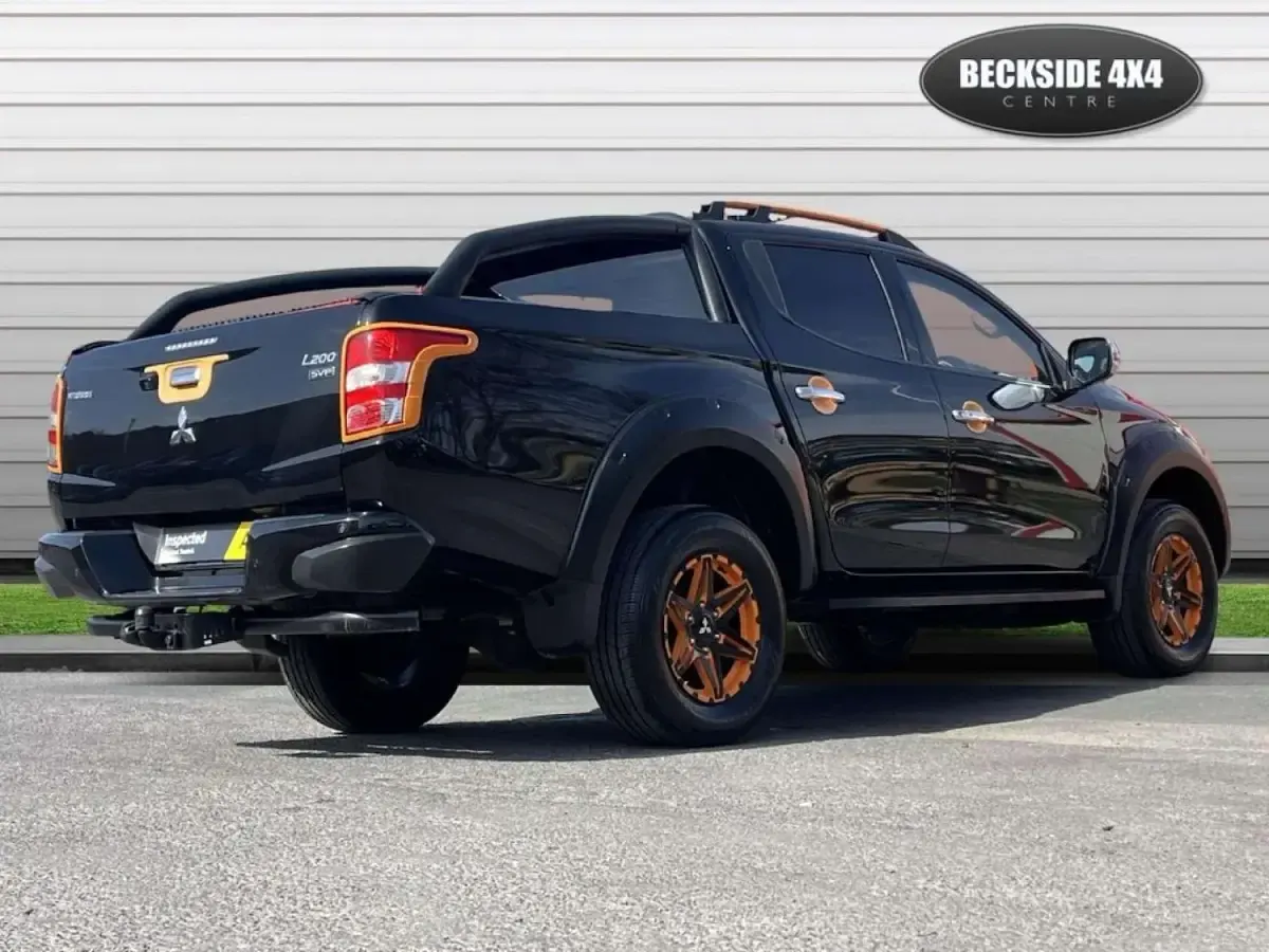 Used Mitsubishi L200 2018 Black Pickup
