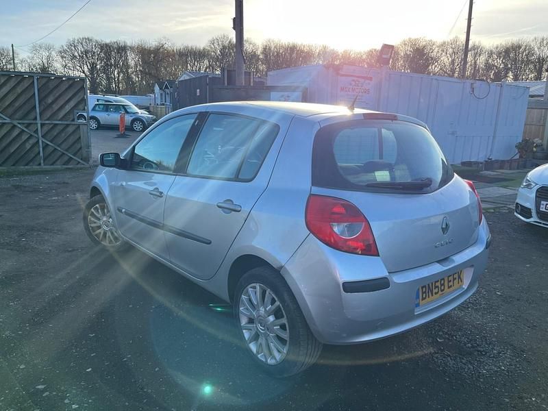 Used Renault Clio II Dynamique 2008 Silver Hatchback