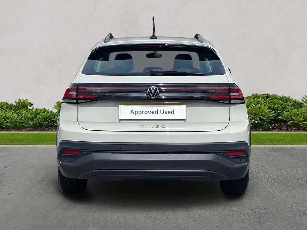 Used VW Taigo Life 95 HP (69 kW) 2024 Grey SUV