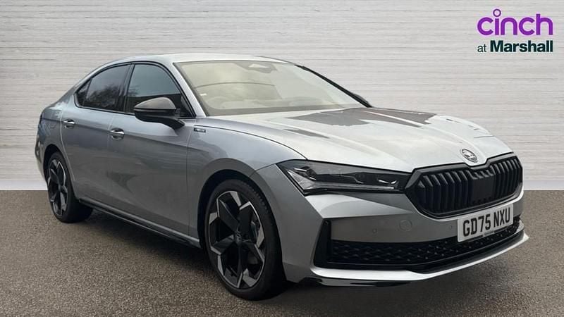 New Skoda Superb SportLine 150 HP (110 kW) 2025 Silver Hatchback