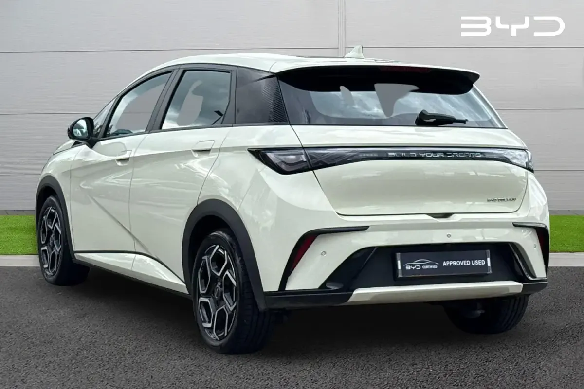 Used BYD Dolphin Boost 130 kW (177 HP) 2025 White Hatchback