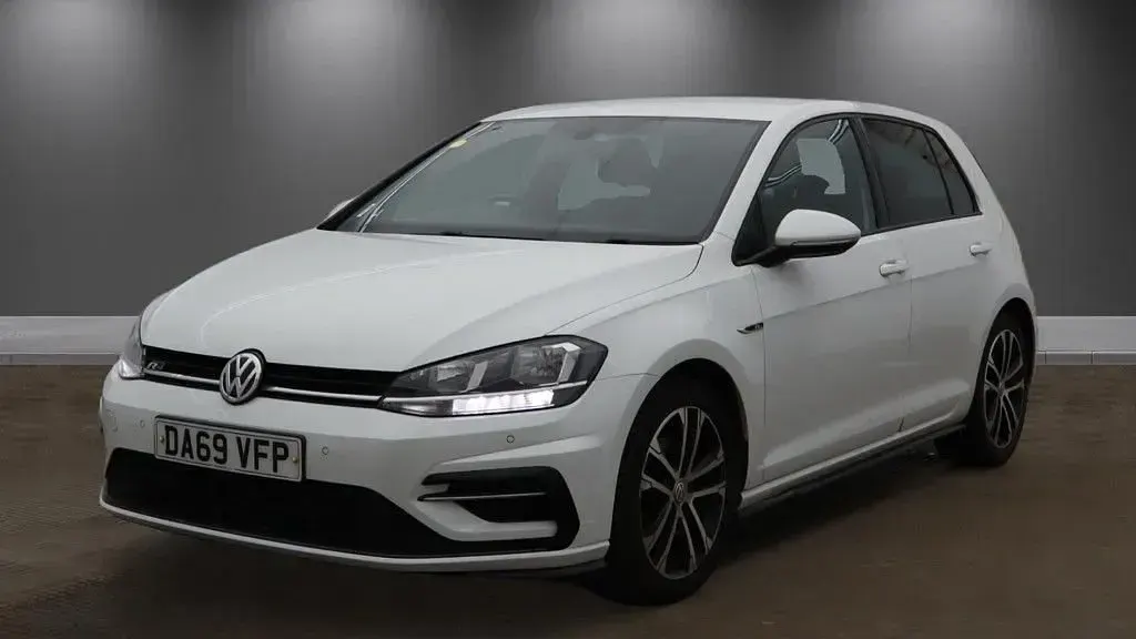 Used VW Golf VII R-line 150 HP (110 kW) 2019 White Hatchback