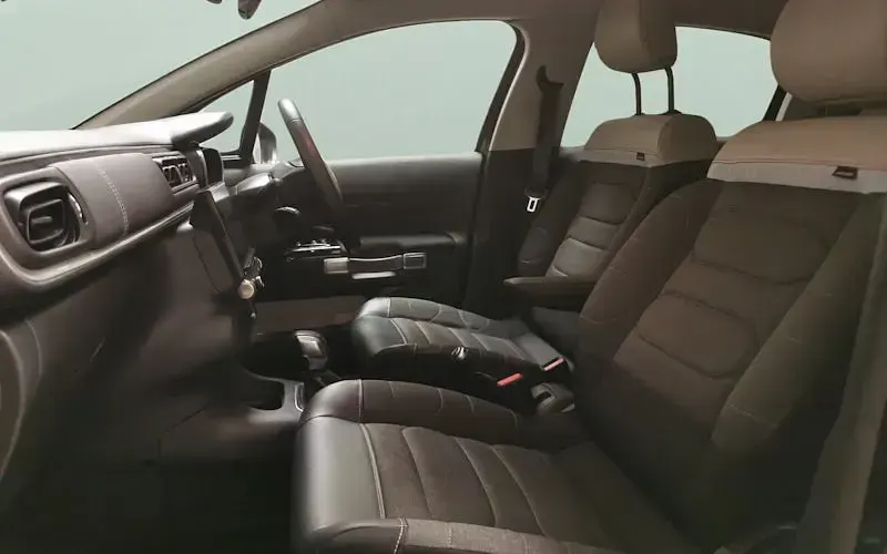 Gebraucht Citroën C3 PureTech 110 PS (80 kW) 2022 Schwarz Kleinwagen