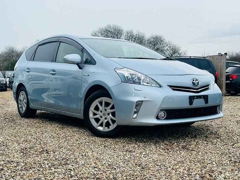 Blue Used 2013 Toyota Prius Plus Hatchback | £8,995 (Fair price) - Image 1/4