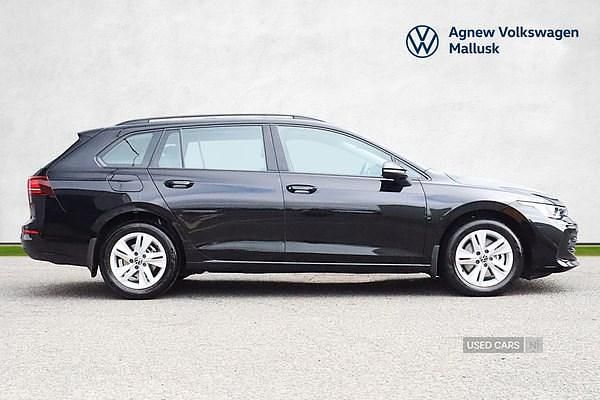 Used VW Golf VIII Life 115 HP (84 kW) 2025 Black Estate