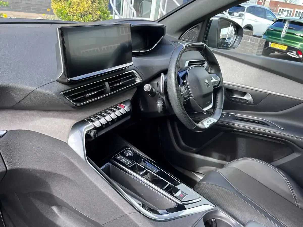 Used Peugeot 5008 GT 129 HP (94 kW) 2023 Grey SUV
