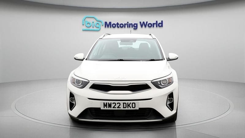 Used Kia Stonic 99 HP (72 kW) 2022 White SUV