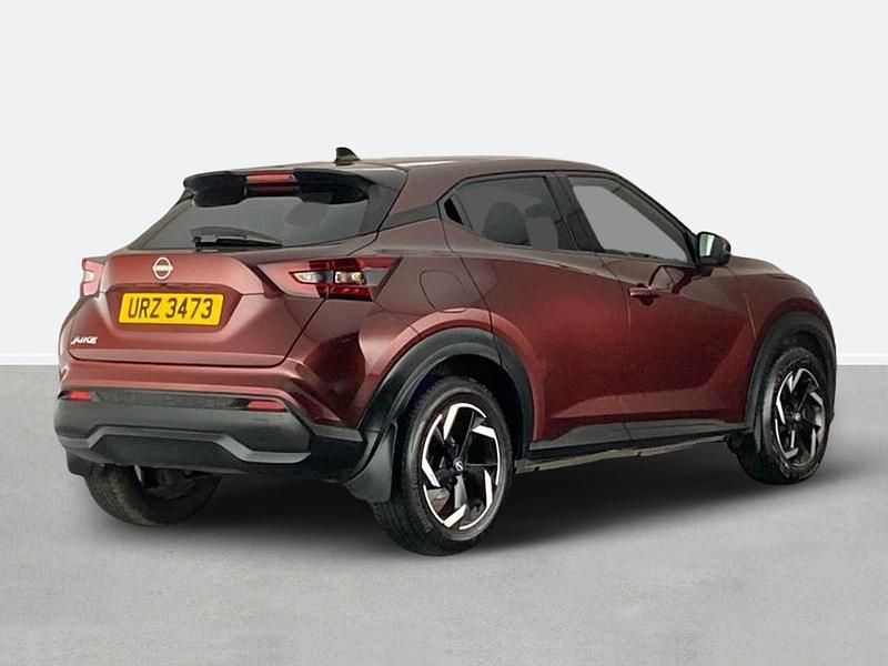 Used Nissan Juke N-Connecta 114 HP (83 kW) 2023 Red SUV