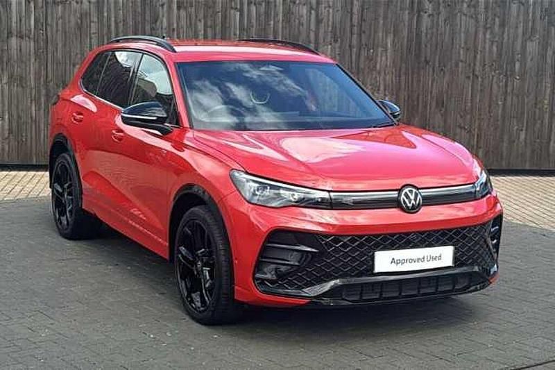 Used 2024 VW Tiguan SUV | £33,899 (A bit pricey) - Image 1/4