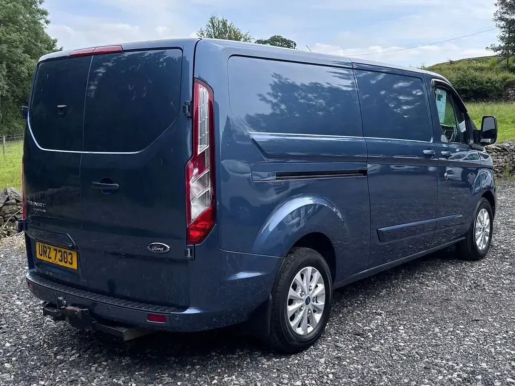 Used Ford Transit Custom Limited 170 HP (125 kW) 2023 Blue Van