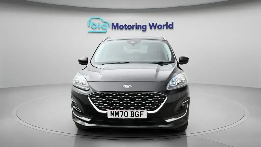 Używany Ford Kuga Vignale 150 KM (110 kW) 2021 Czarny SUV