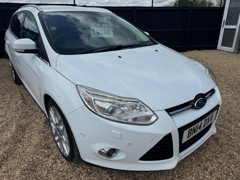 White Used 2014 Ford Focus Titanium X Estate | £2,500 (Fair price) - Image 1/4