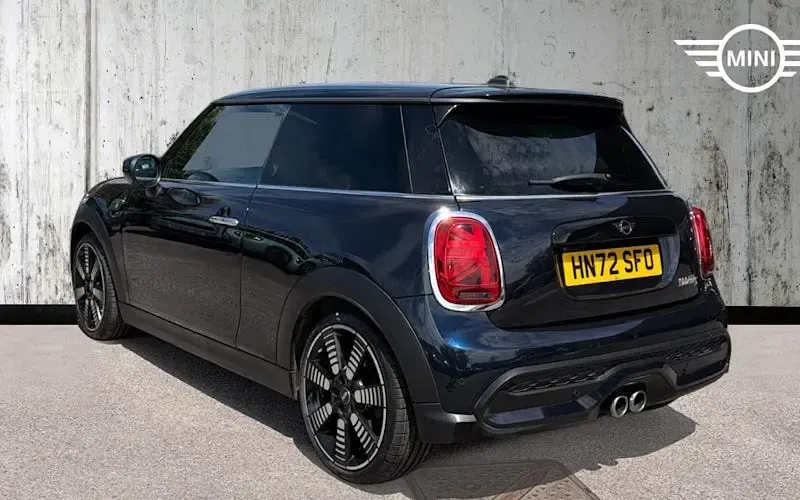 Used Mini Cooper S Exclusive 178 HP (130 kW) 2022 Enigmatic black Hatchback