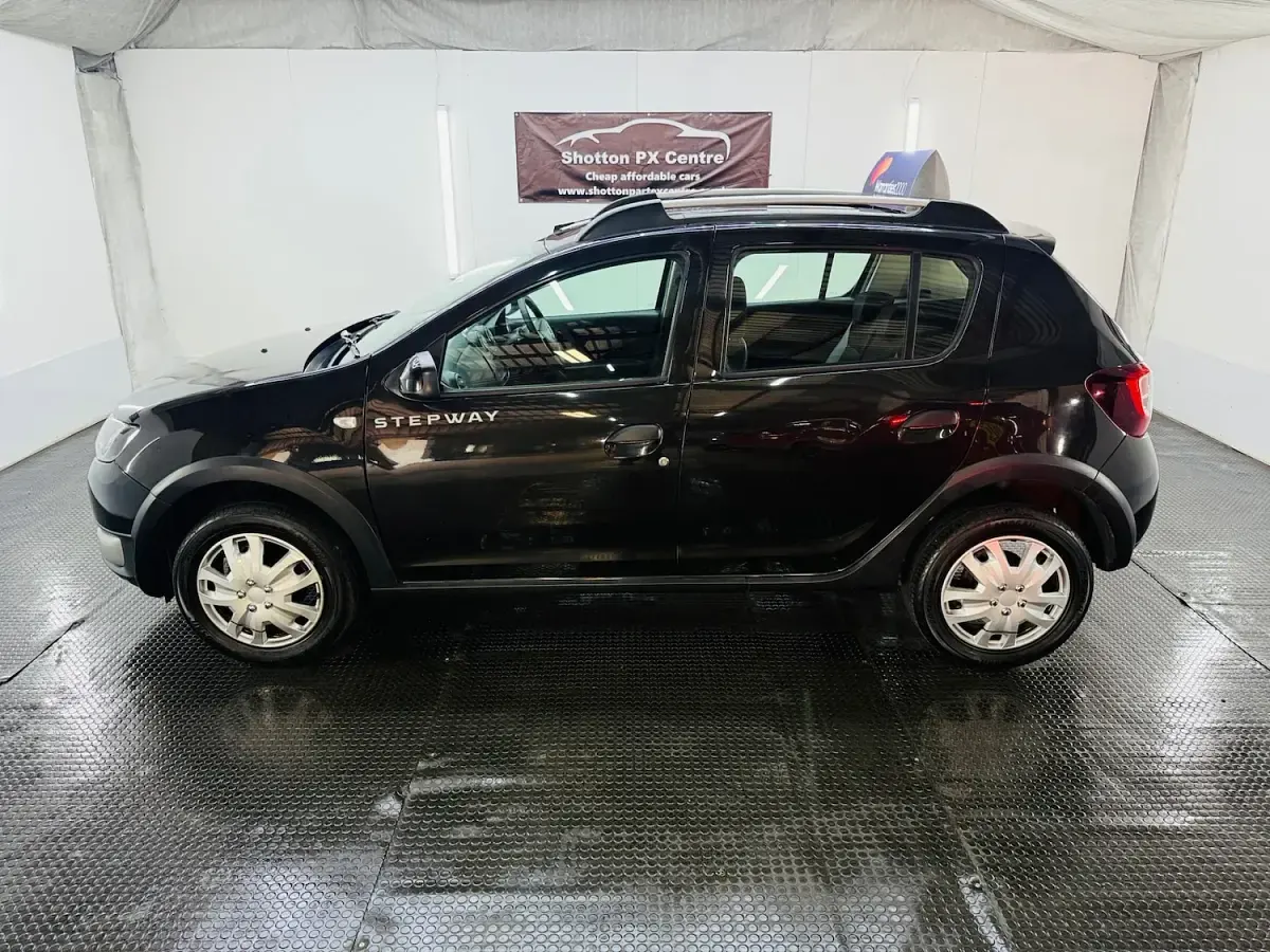 Used Dacia Sandero Lauréate 2016 Black Hatchback