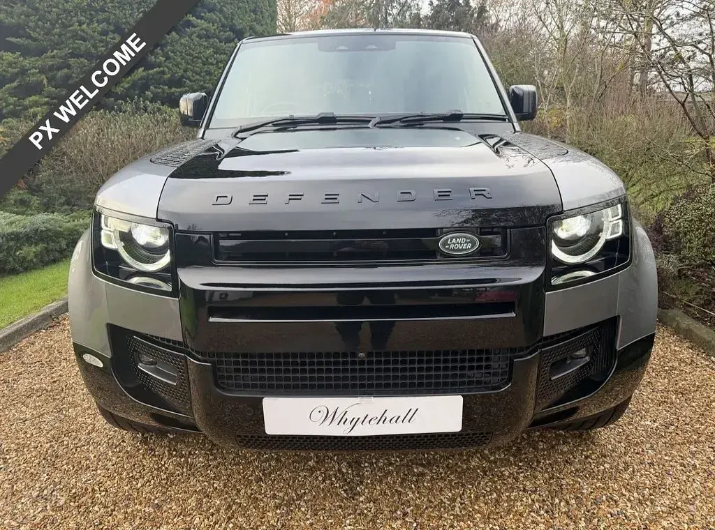 Used Land Rover Defender S 300 HP (220 kW) 2024 Grey SUV