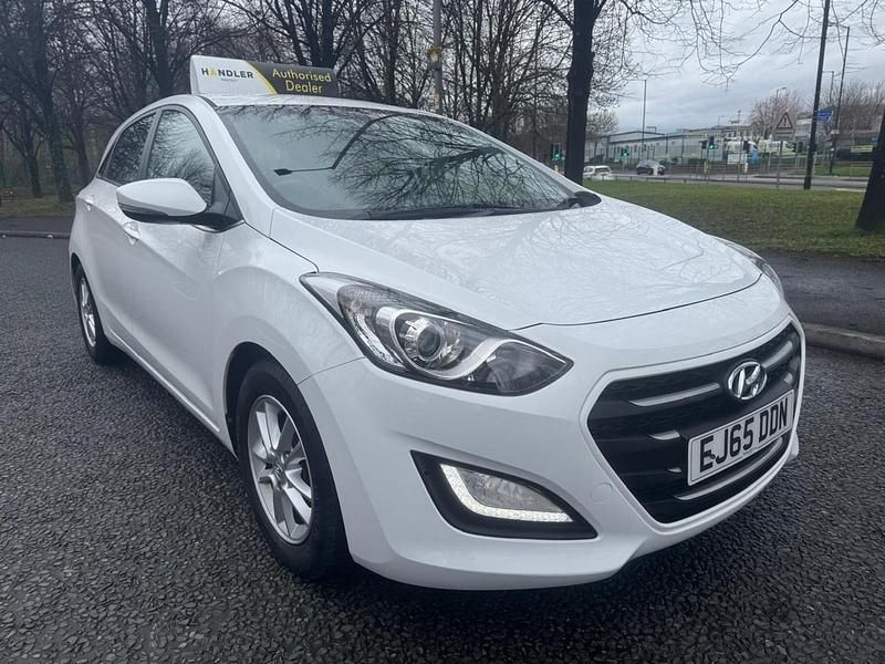Used Hyundai i30 SE 2015 White Hatchback