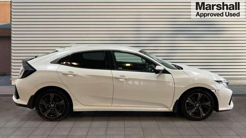 Used Honda Civic SR 126 HP (92 kW) 2020 White Hatchback