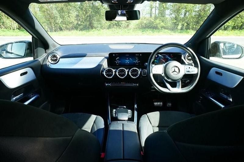 Used Mercedes B250e Executive 218 HP (160 kW) 2021 White MPV