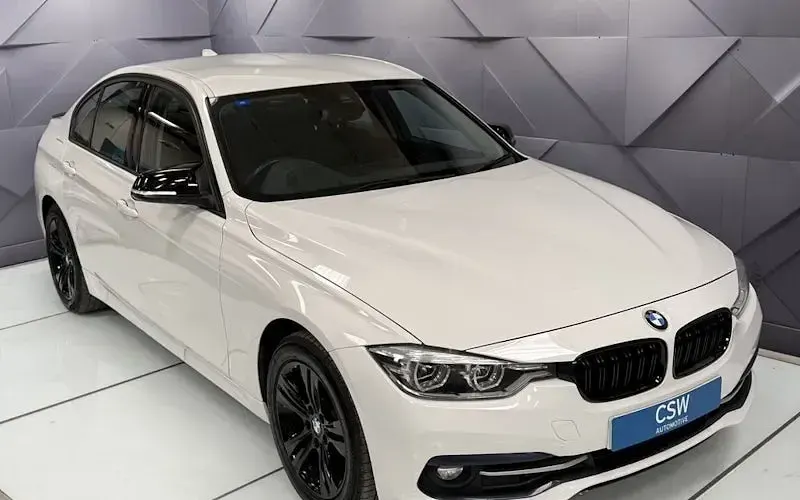 Used BMW 318 Sport Line 150 HP (110 kW) 2018 Sedan