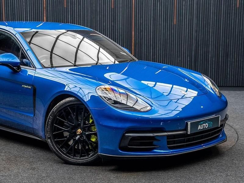 Used Porsche Panamera 462 HP (339 kW) 2017 Blue Hatchback
