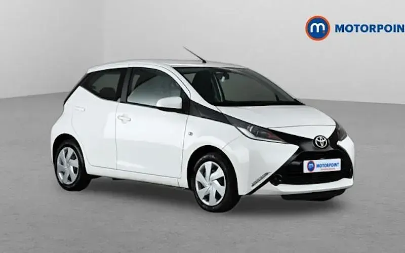 Used Toyota Aygo X-play 69 HP (50 kW) 2018 Hatchback